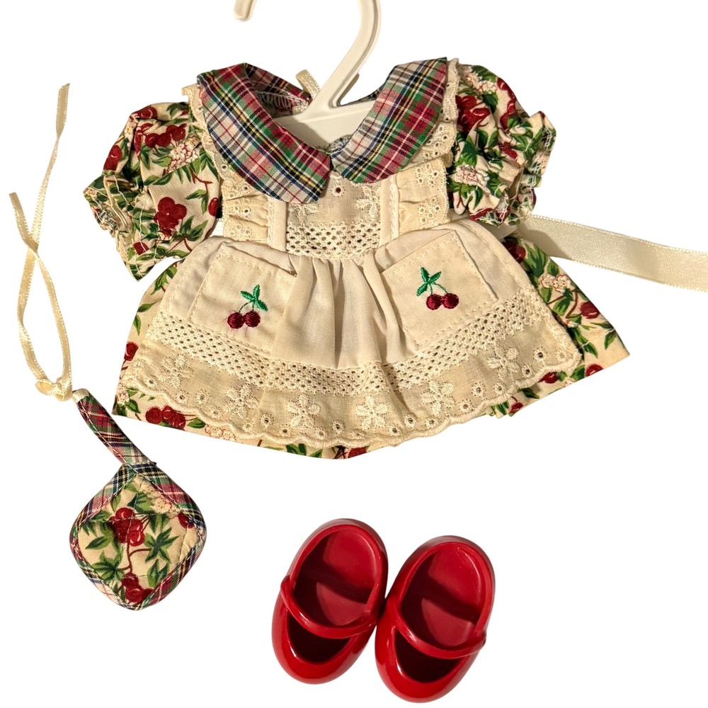 Muffy Vanderbear Cherry Pie Outfit Dress Potholder Shoes North American Bear Co